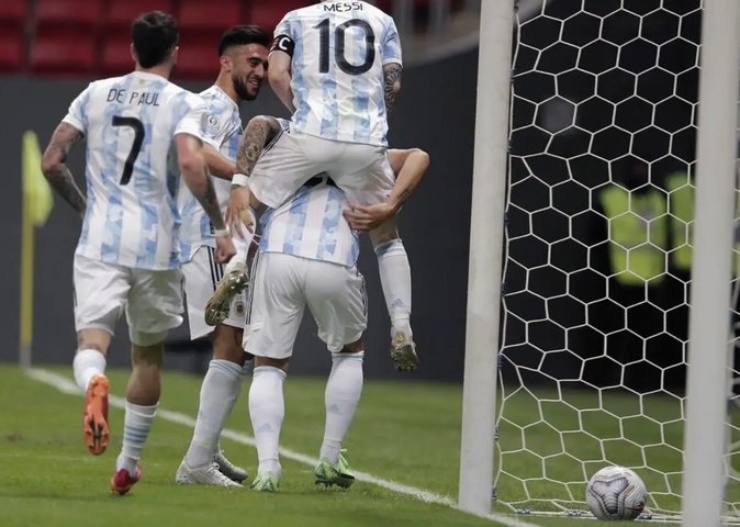 世界杯-3战全胜！洛塞尔索任意球破门劳塔罗点射 阿根廷3-1约旦