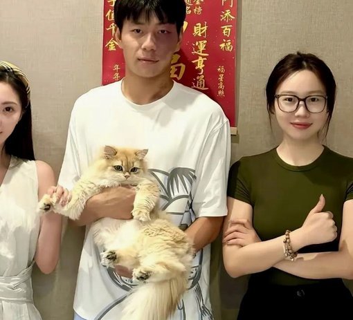 乐播这u12小将估计一米九了
