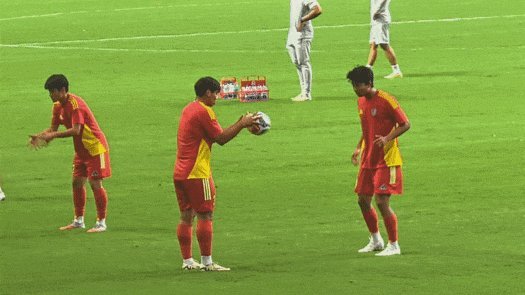 半场：南通0-1扬州，崔钧贤自摆乌龙，徐君染红