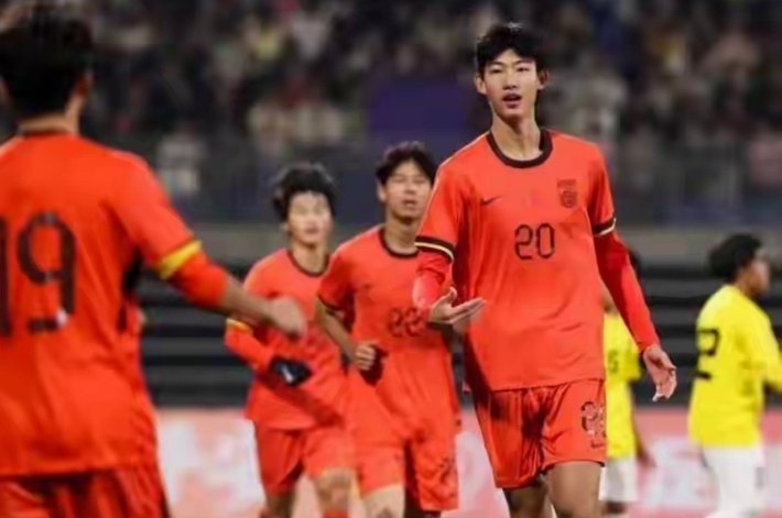 邵佳一鼓励U17国足：表现非常出色，甩我同年龄时期一两条街了